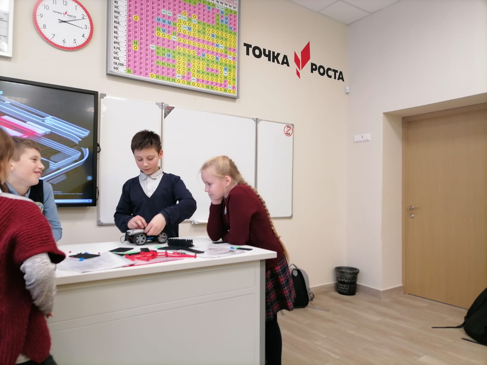Собираем роботов.